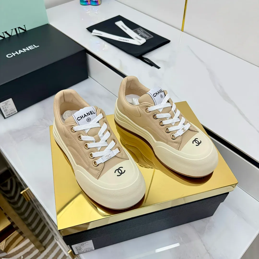 👟👟Ex-factory price 600👟👟 Chanel bread shoes ~ original calfskin panda shoes Chanel 25C latest hot style panda black and white sports shoes casual sneakers Xiaoxiang hot item classic black and white panda color coco girls must pay Fabric: original custom mixed sheepskin lining: original imported breathable mesh lining outsole: Original molded rubber + TPU combination Size: Women's 35-41 👉 👉 👉